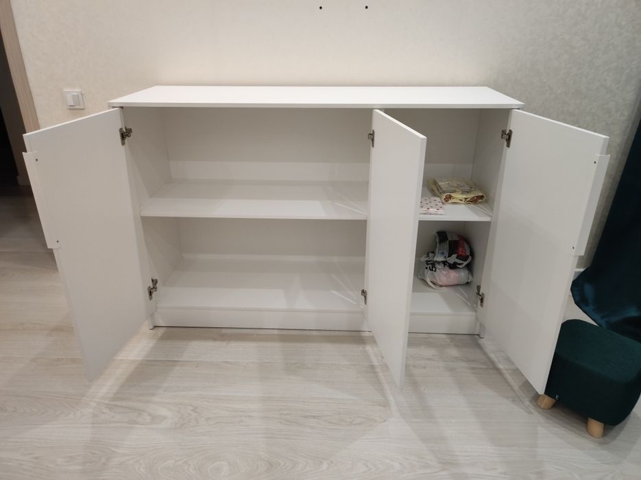 Комод-шкаф, тумба, подарок -стол