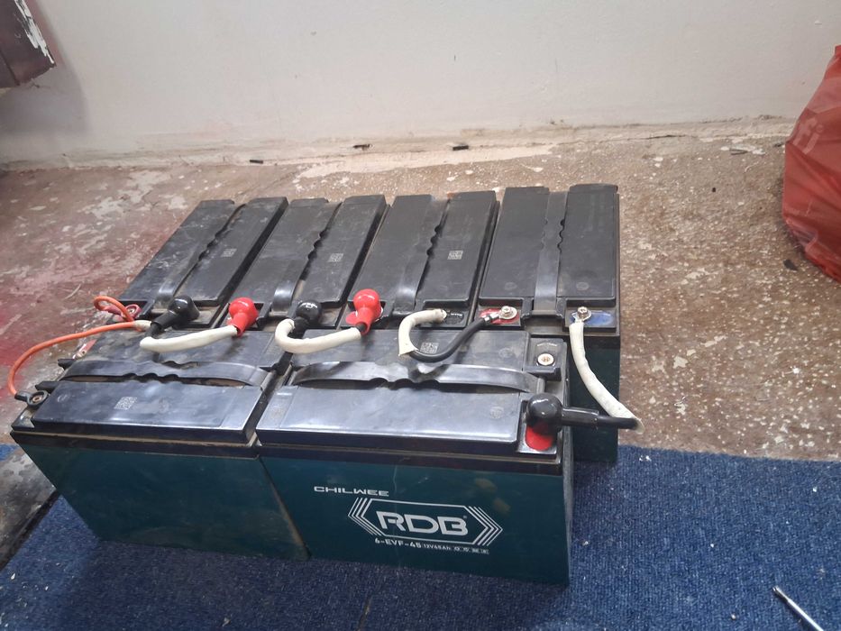 Vand baterii gel 12 volti 45 Ah folosite decat 1 luna