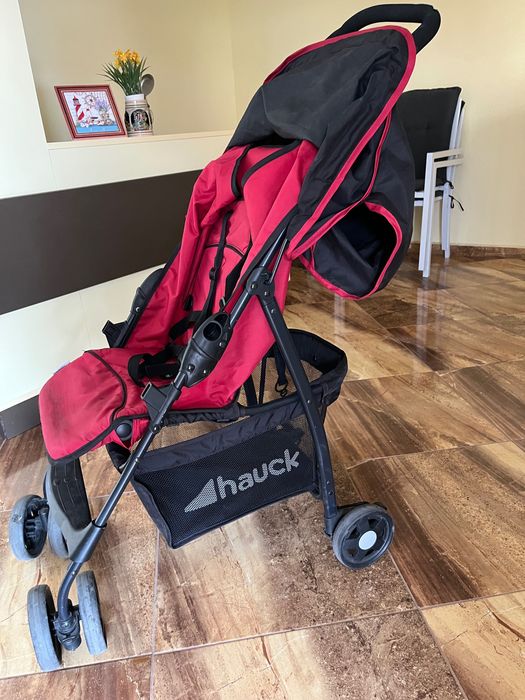 Продавам бебешка количка