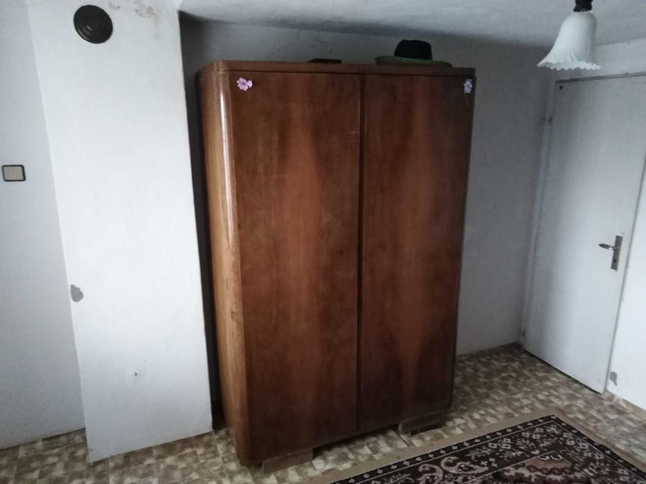 Шкафче с огледало Ретро и гардероб