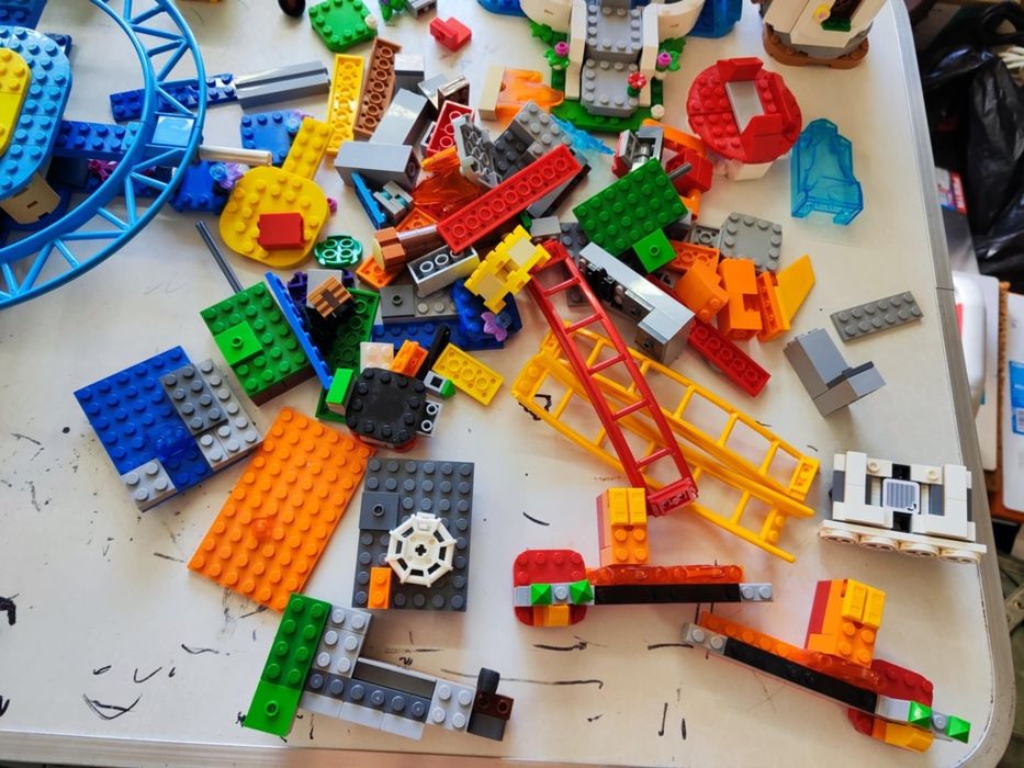 Части за Лего супер Марио Lego super mario