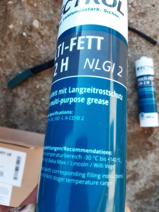Vind vaselina Tectrol Multi-Fett rezistenta la  minus 30 grade-plus 140 grade