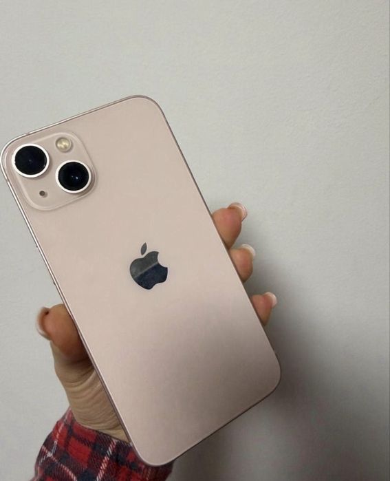 Vând Iphone 13 in stare bună