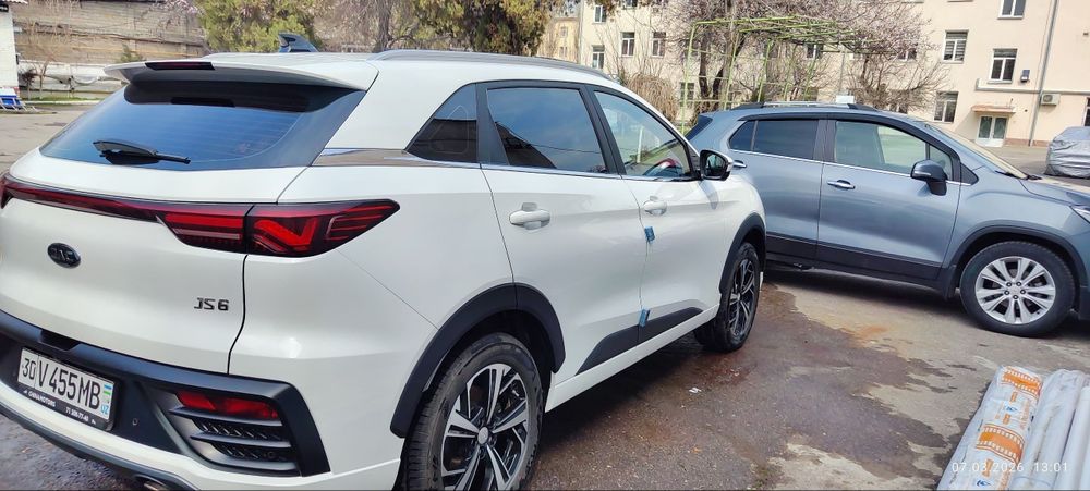 Yangi Jac Js6 narxiga arzidi