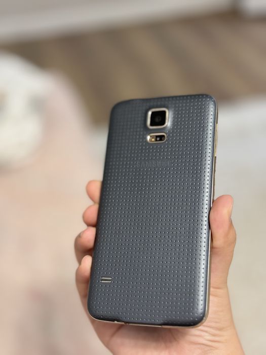 Продам перепрошитый Samsung galaxy s5