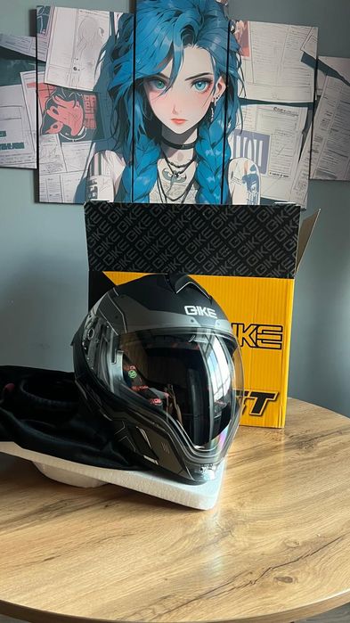 Мотошлем L размера