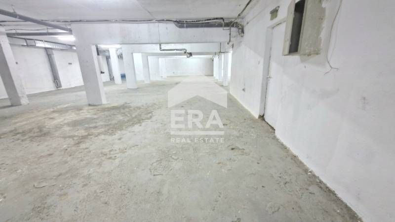 Дава се под наем Гараж / Паркомясто в Варна, Погреби - 16 кв.м за 76.5 € - Снимка #2