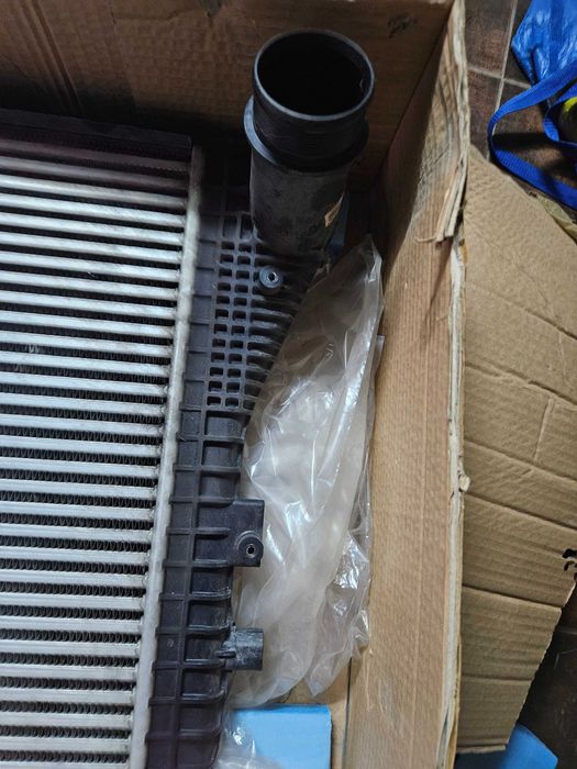 Vw Golf 5/ 6 GTI  интеркулер , помпа,маслен радиатор, блоу оф