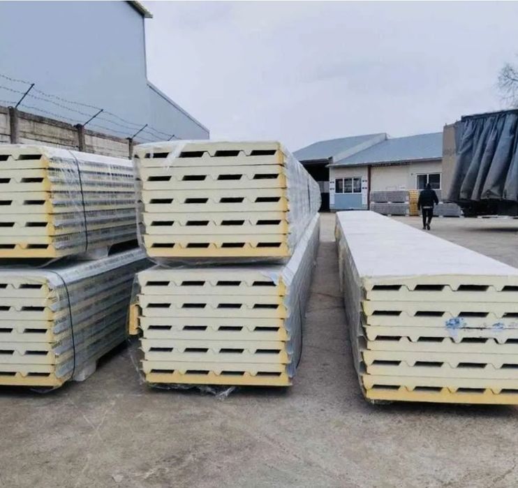 Vindem panouri Sandwich din stoc livrare 48h