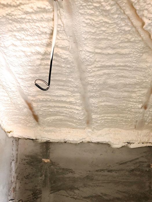 Izolatie Spuma Poliuretanica acoperiș si pod. Firma+Garanție 20 ani.