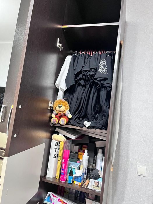 Спальный комплект. Кровать, шифоньер