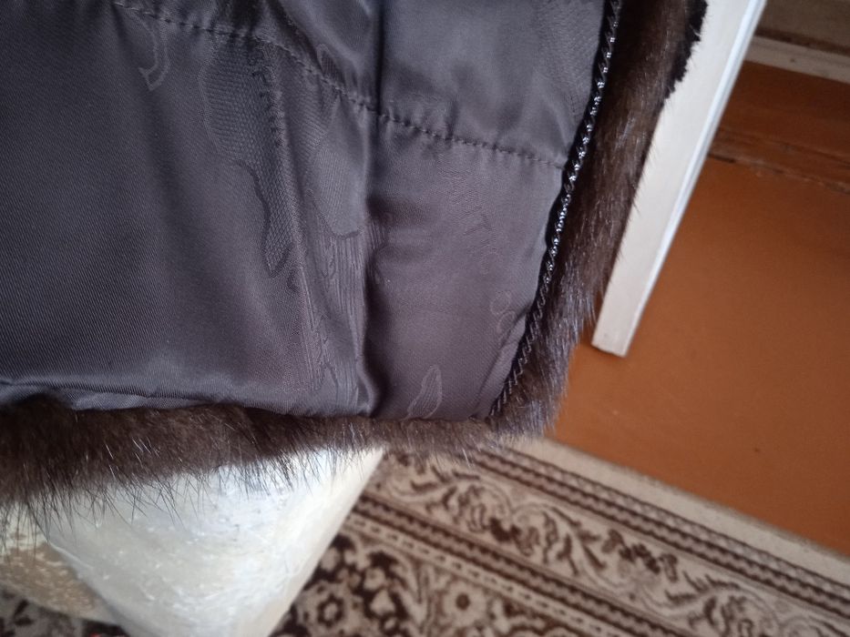 Продам шубу норковую