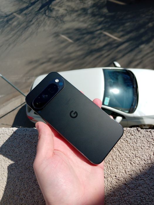 V / S Google Pixel 9 Pro Black