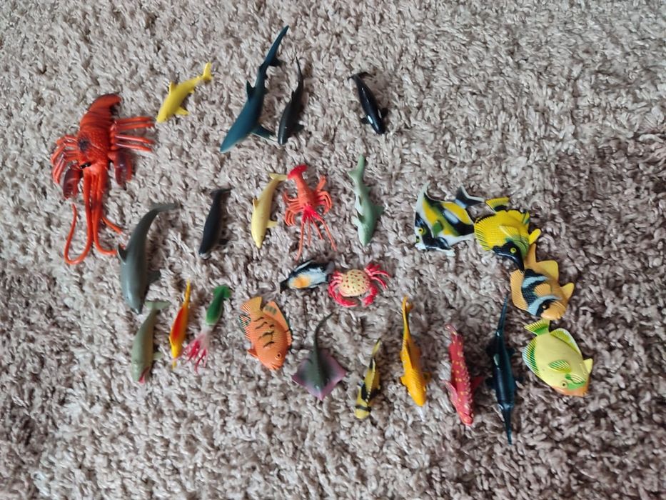 Продам игрушки недорого б/у