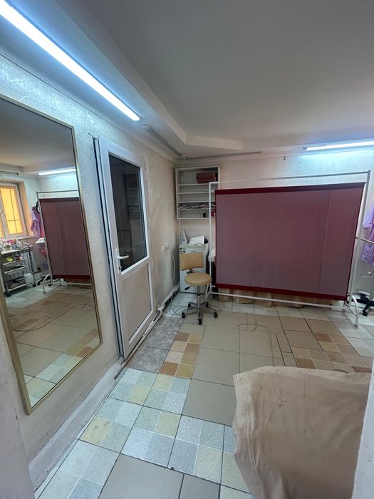 Сдам в аренду салон красоту