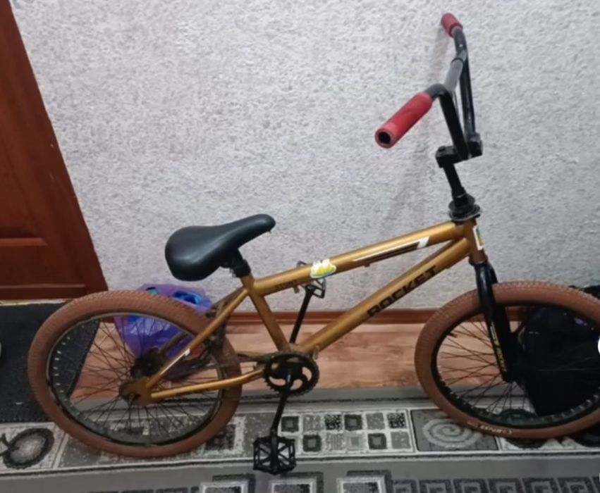 Продам велик BMX 30.000 цена договорная