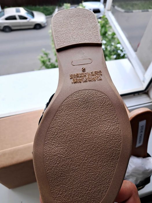 Papuci  piele naturală talpă  cu memorie .Steve  Madden