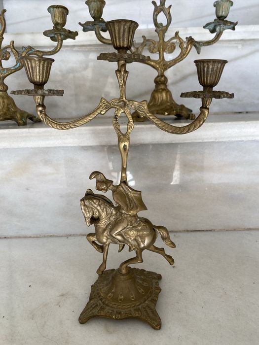 Doua perechi de sfetnice din bronz de la inceputul anilor60’