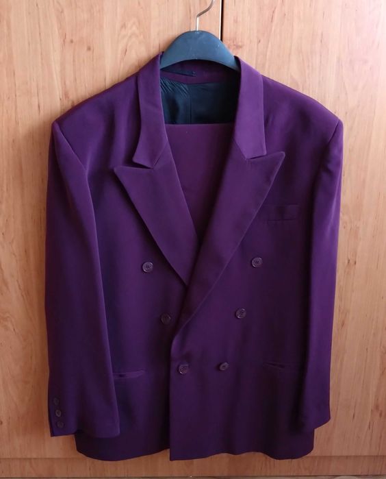 костюми на ниска цена на бр.