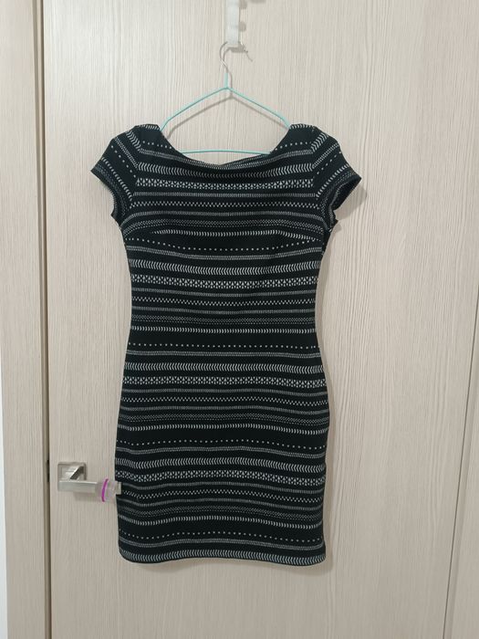 Продам платья.Одевала 1раз.