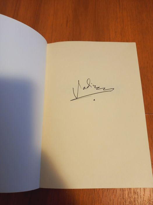 Cu autograf/ Vând cartea „Massime” de Corneliu Vadim Tudor –  Raritate