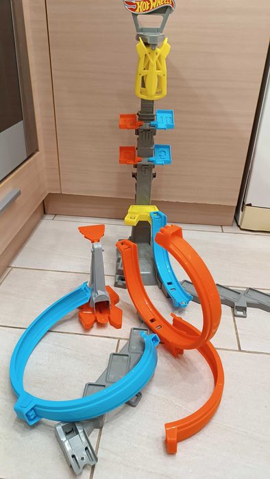 Hot Wheels Looping Action Launch Track Set лупинг писта