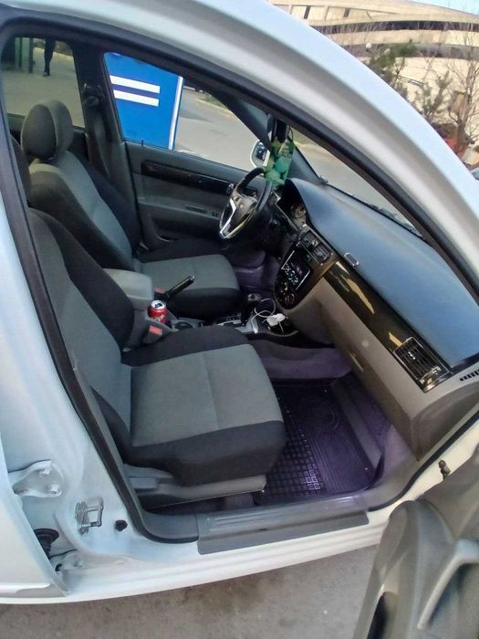 gentra 2021 bely  3 000e