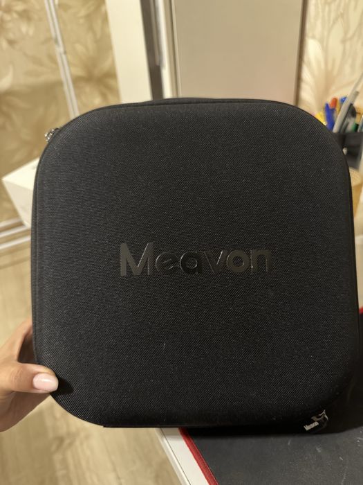 Перкуссионный массажер Meavon