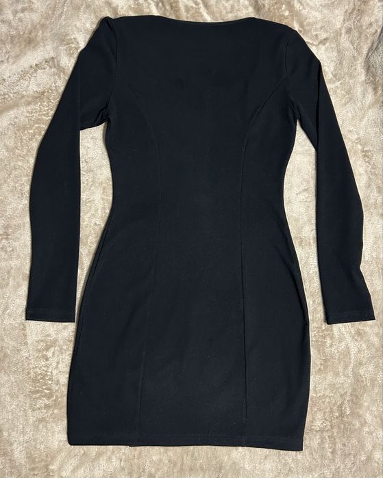 Черное платье