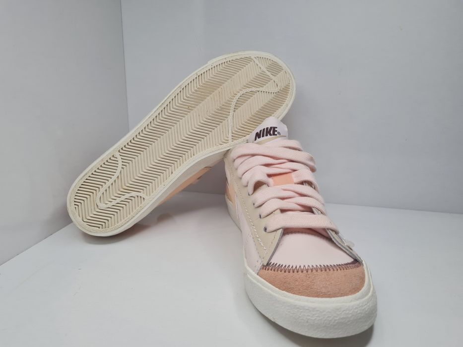 Кецове Nike Blazer 

Чисто нови без кутия. 

Размер 42.5 стелка 27.5 с