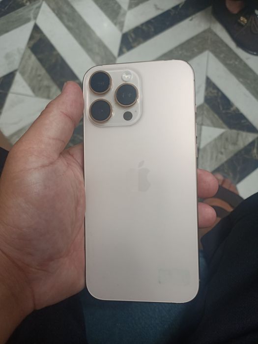 Apple 16 Pro Max