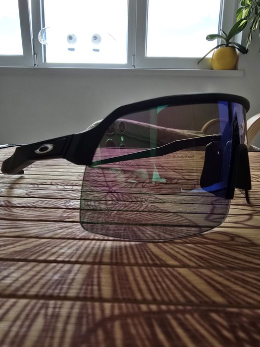Слънчеви очила Oakley Sutro