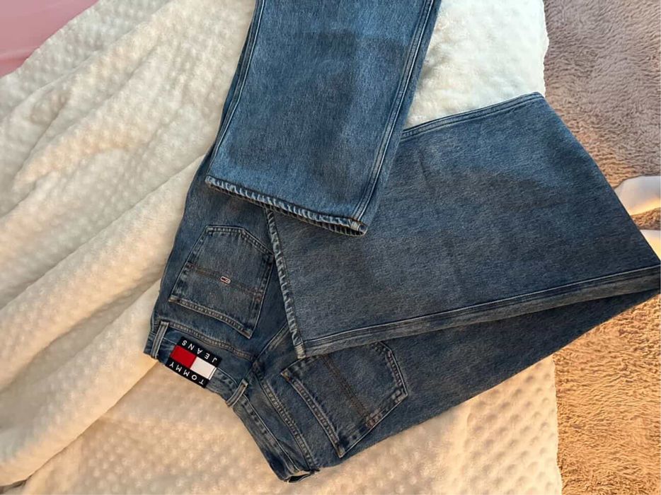 Дънки Tommy Jeans