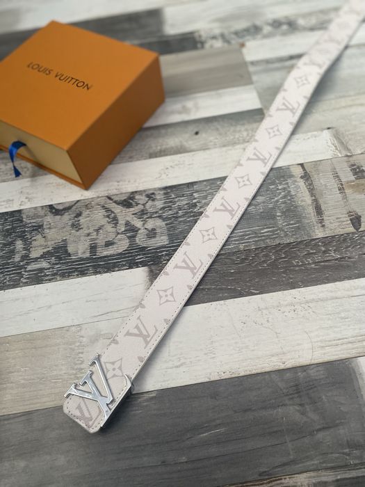 Curea louis vuitton alba