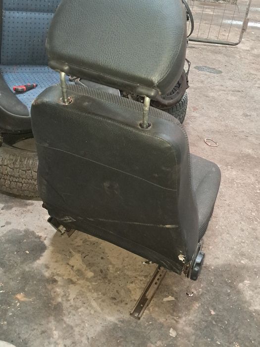 Сиденья на ниву водительская