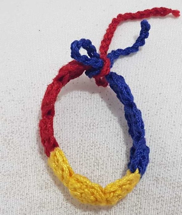 Costum popular pentru fetițe, 4-5 ani