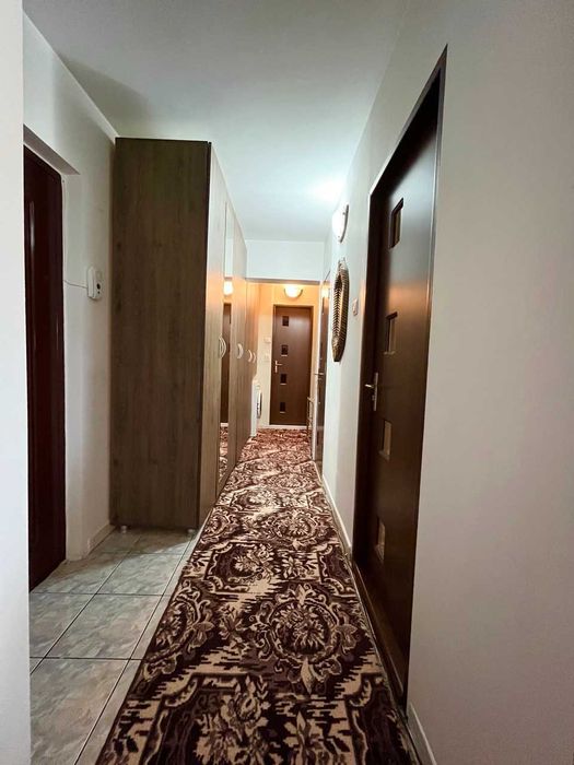 Proprietar. Vând apartament 2 camere decomandat în Dej, zona străzii Ștefan cel Mare.