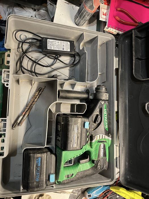 акумулаторен перфоратор Hitachi DH 24DV – 24V