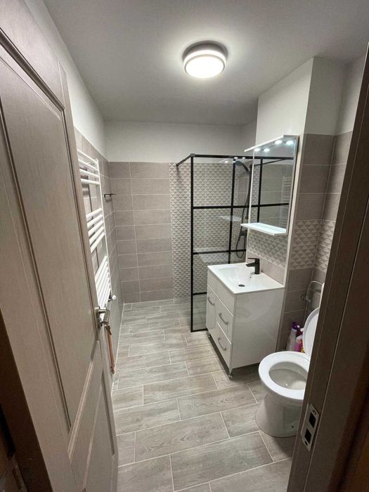 Apartament 3 camere / 2 bai nou renovat de inchiriat - Soarelui