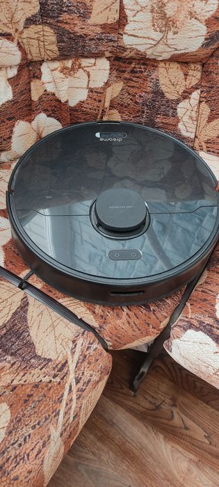 Продам робот-пылесос