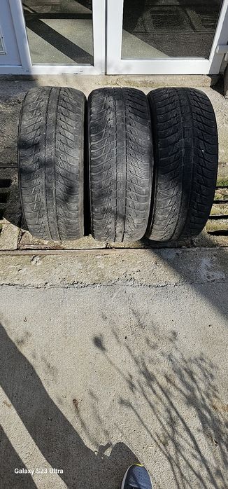 Vand 3 cauciucuri SUV Nokian 255/50R20 109V. Range Rover