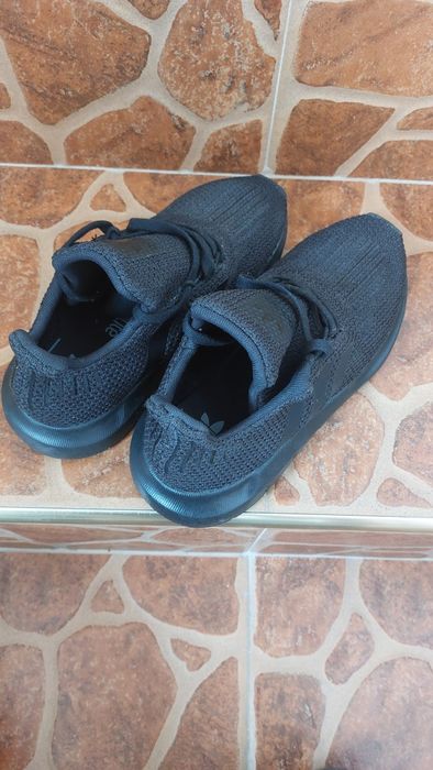 Adidas оригинални маратонки