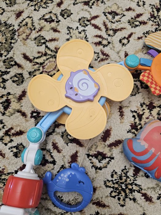 Игровая дуга на коляску