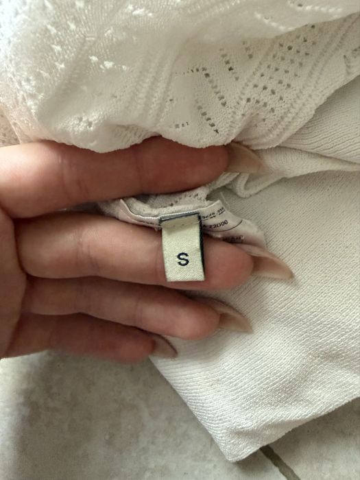 Рокля Guess.