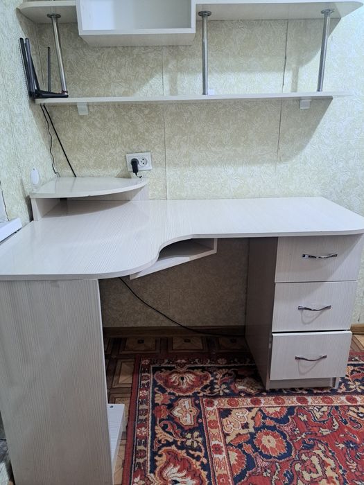 Стол, полки для уроков, для детской,  мебель для детской