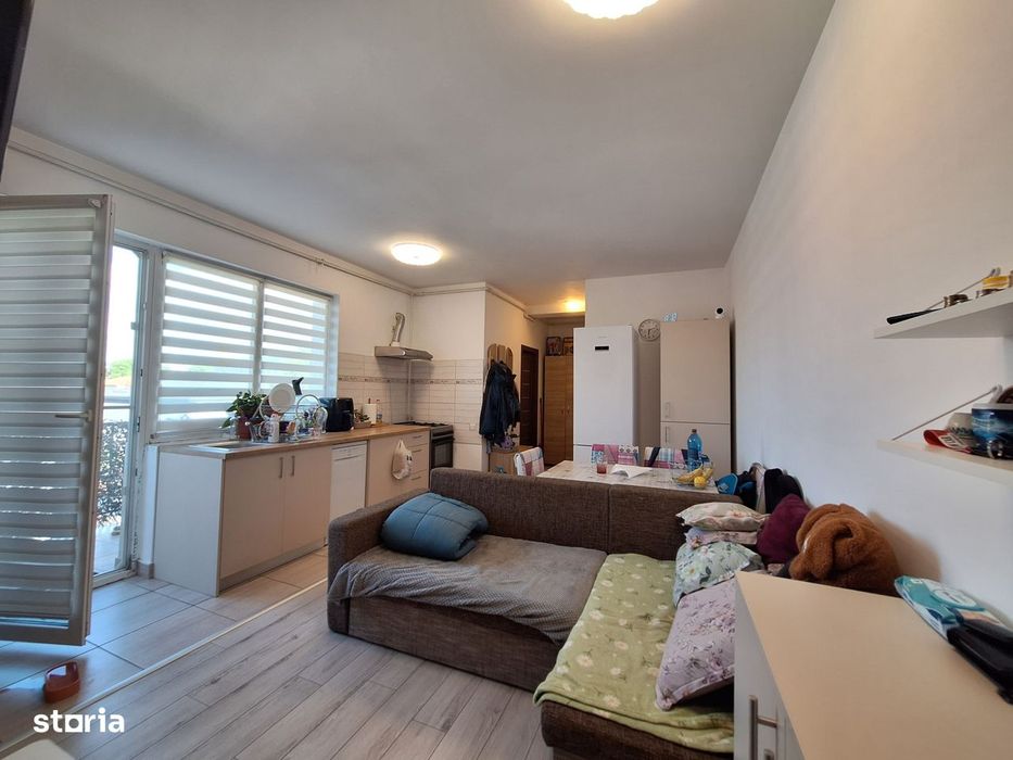 Apartament cu 3 camere, 56 mp, balcon, zona Tineretului — fotografia 1