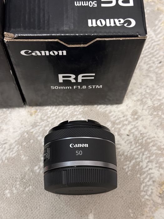 Canon EOS R8 + RF 50mm f/1.8 STM