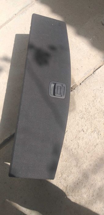 Каптива багаж подоколник