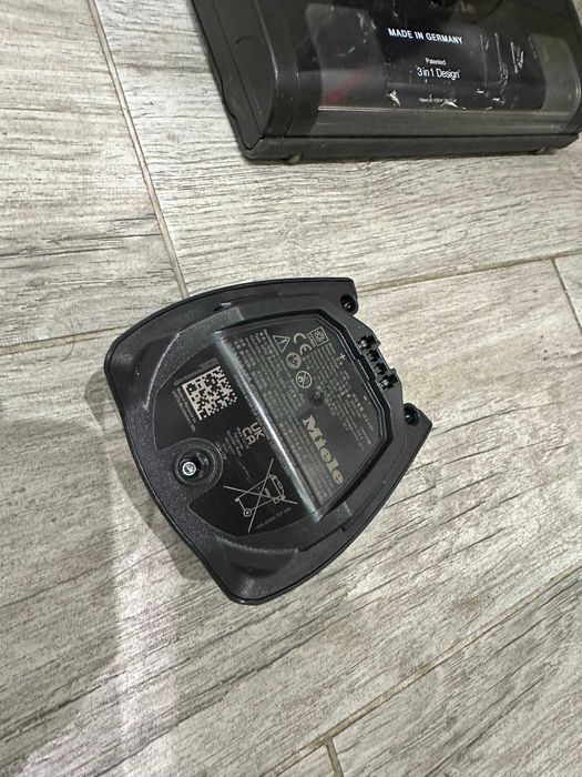 Безкабелна акумулаторна прахосмукачка Miele Triflex HX1 Facelift SMUL1