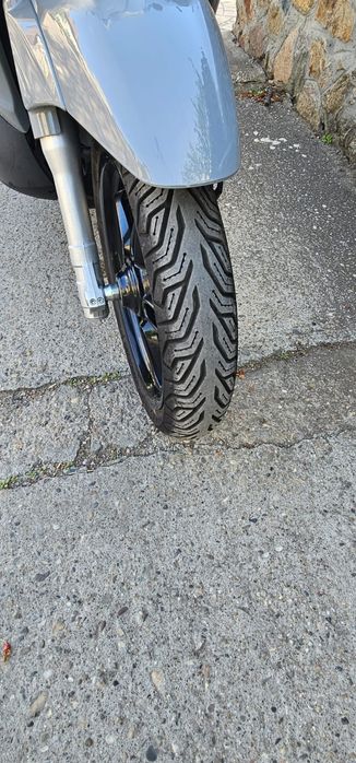 Piaggio Beverly 330 cmc an 2013 motor nou